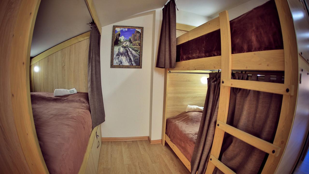 Hostel Jupiter Цахкадзор Екстериор снимка
